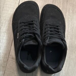 Whitin Barefoot Men's Black Casual Sneakers